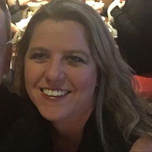 Meet your Posher, Leslie